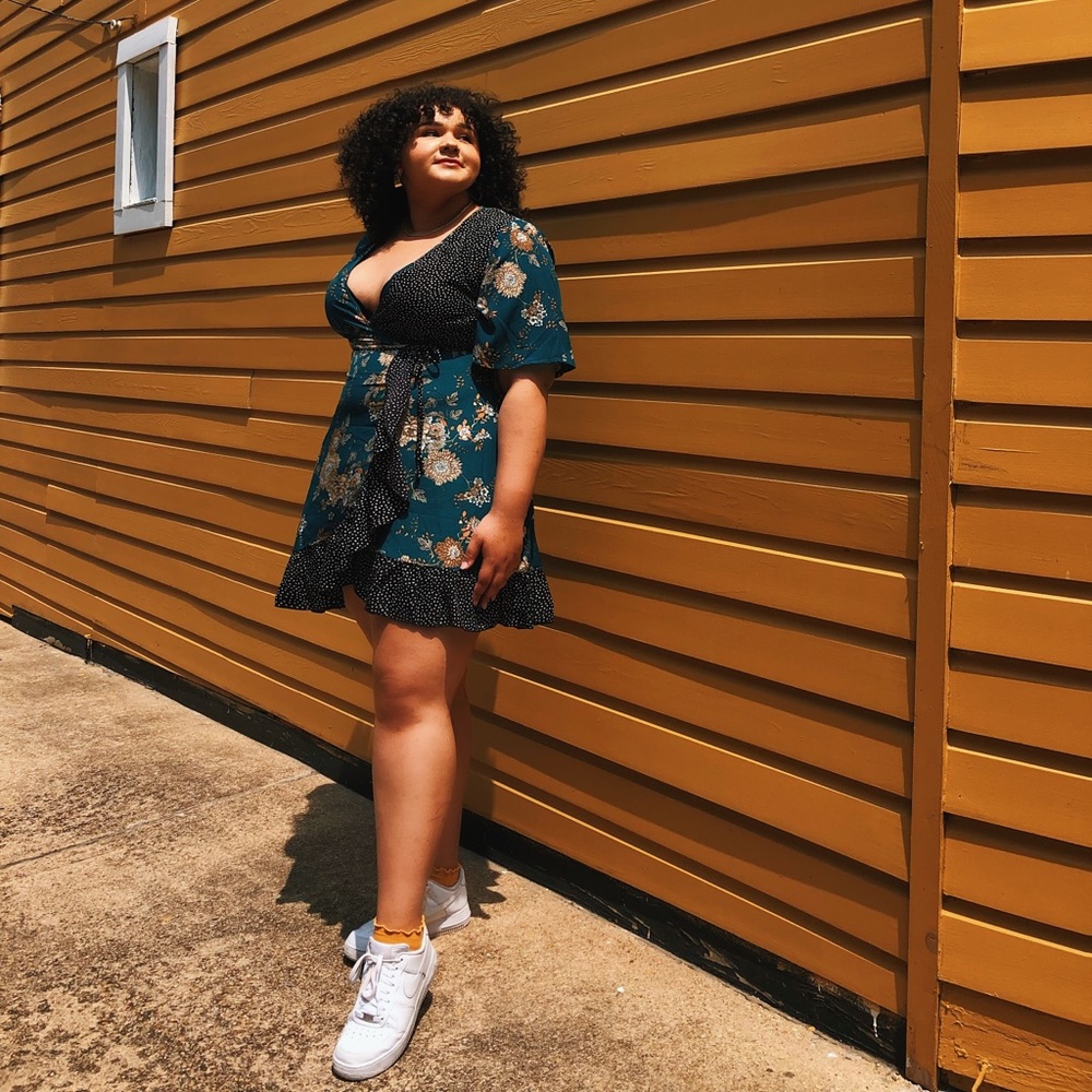 BoohooCurve wrap pattern floral mini sundress